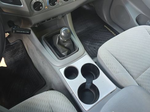 Used 2011 Toyota Tacoma 4x4 Access Cab V6 w/ SR5 Pkg #2 image 25