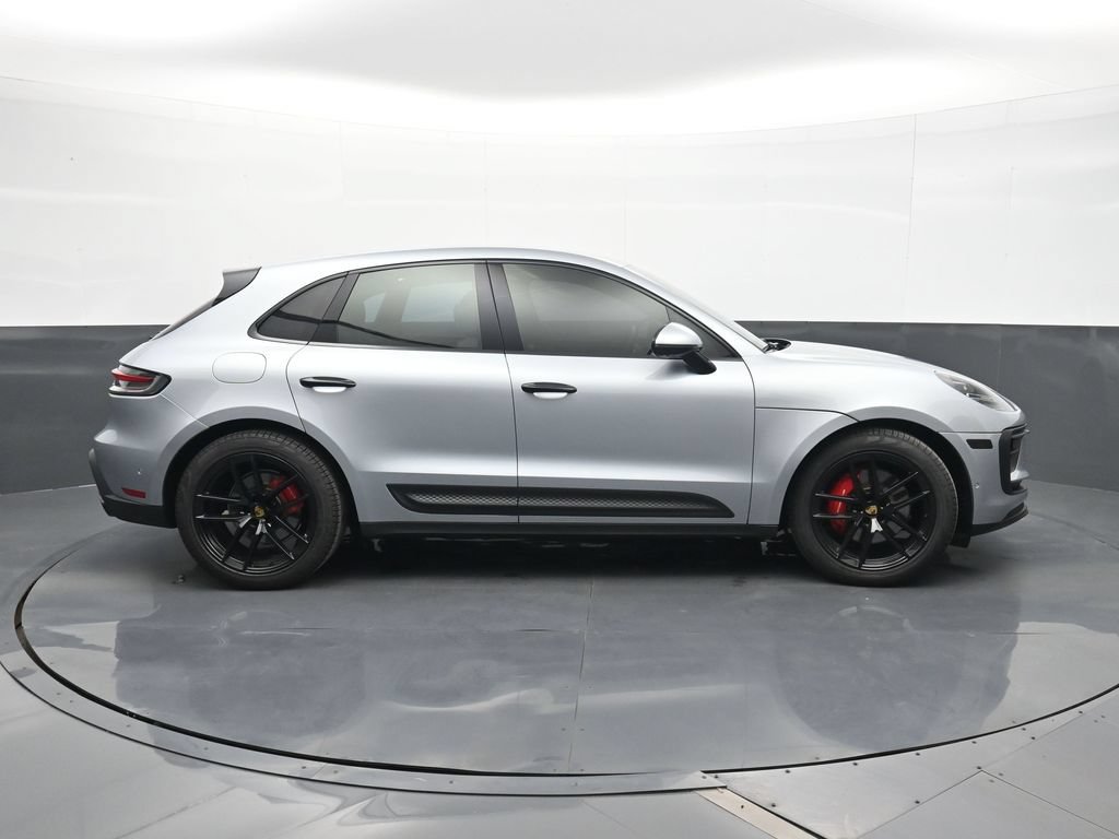 Certified 2023 Porsche Macan S AWD/4WD image 23