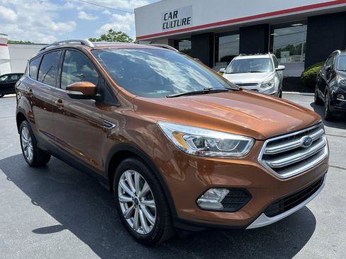 Used 2017 Ford Escape Titanium FWD image 3