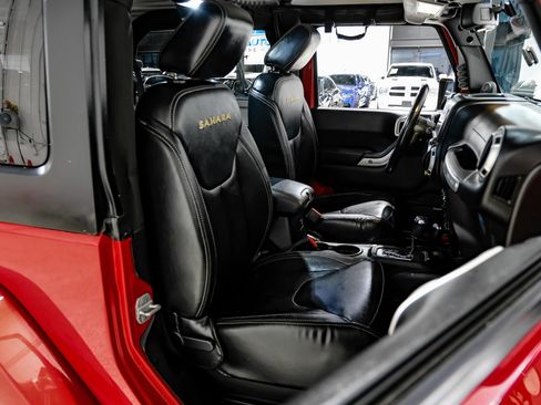 Used 2014 Jeep Wrangler Sahara w/ Connectivity Group image 31