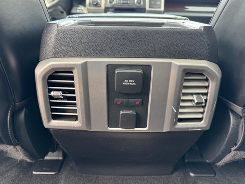 Used 2015 Ford F150 Platinum w/ Equipment Group 701A Luxury AWD/4WD image 24