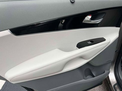 Used 2019 Kia Sorento SX image 15
