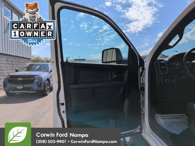Used 2024 RAM 2500 Tradesman w/ Chrome Appearance Group AWD/4WD image 10