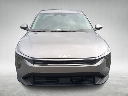 New 2025 Kia K4 LXS image 8