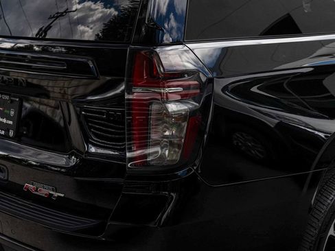 Used 2023 Chevrolet Suburban RST w/ Sport Performance Package AWD/4WD image 38