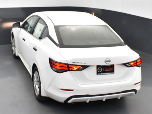 Used 2025 Nissan Sentra S image 47