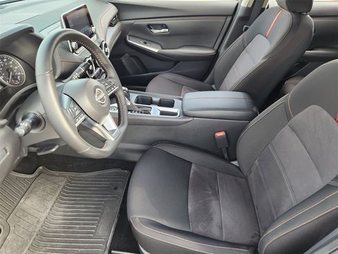 Used 2025 Nissan Sentra SR image 9