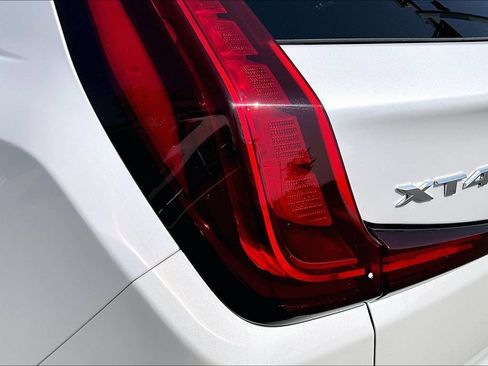 Used 2023 Cadillac XT4 Premium Luxury w/ Technology Package FWD image 32