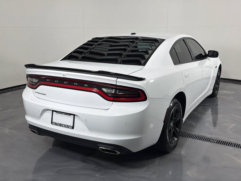 Used 2022 Dodge Charger SXT RWD image 5