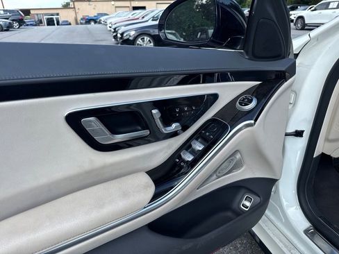 Used 2022 Mercedes-Benz S 500 4MATIC image 12