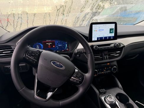 Used 2022 Ford Escape SEL w/ Technology Package image 5