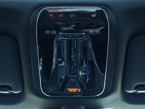 Certified 2025 Mercedes-Benz GLC 43 AMG 4MATIC image 33