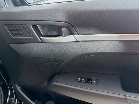 Used 2019 Hyundai Elantra SE w/ Cargo Package image 30