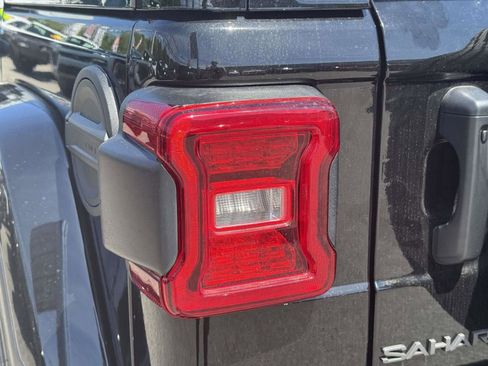 Used 2026 Jeep Wrangler Unlimited Sahara w/ Safety Group AWD/4WD image 11