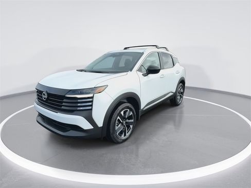 New 2026 Nissan Kicks SV w/ SV Premium Package image 4