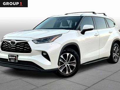 Used 2021 Toyota Highlander XLE
