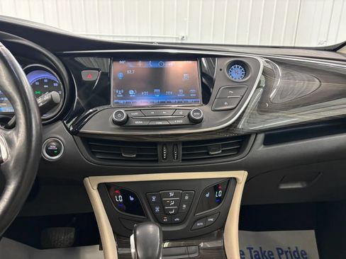 Used 2019 Buick Envision Essence AWD/4WD image 40