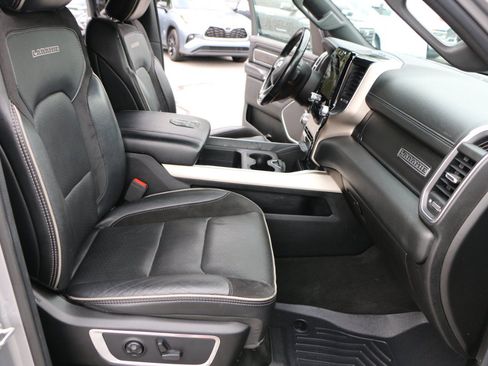 Used 2019 RAM 1500 Laramie AWD/4WD image 31