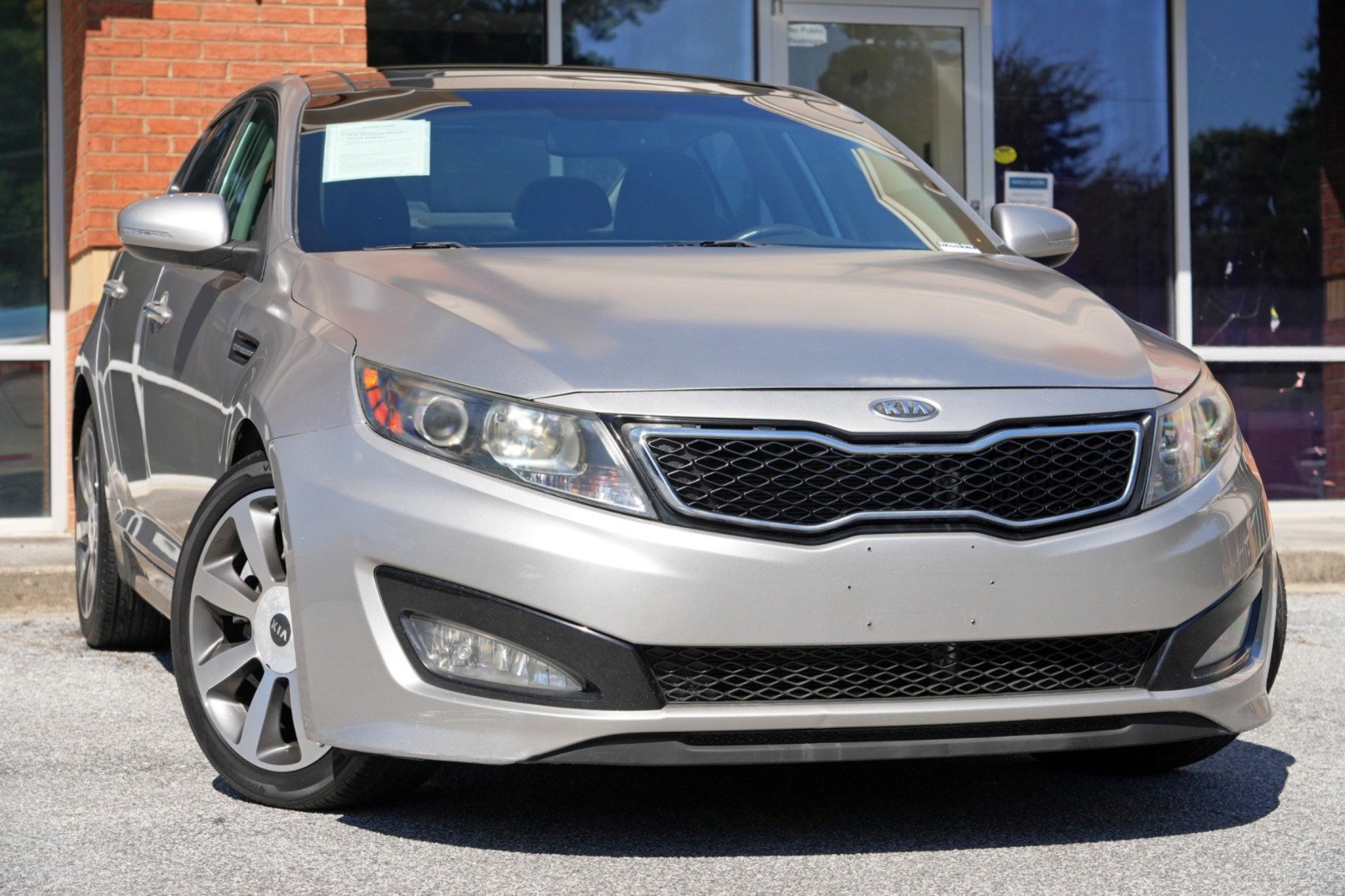 Used 2012 Kia Optima SX w/ Premium Touring Pkg FWD image 2
