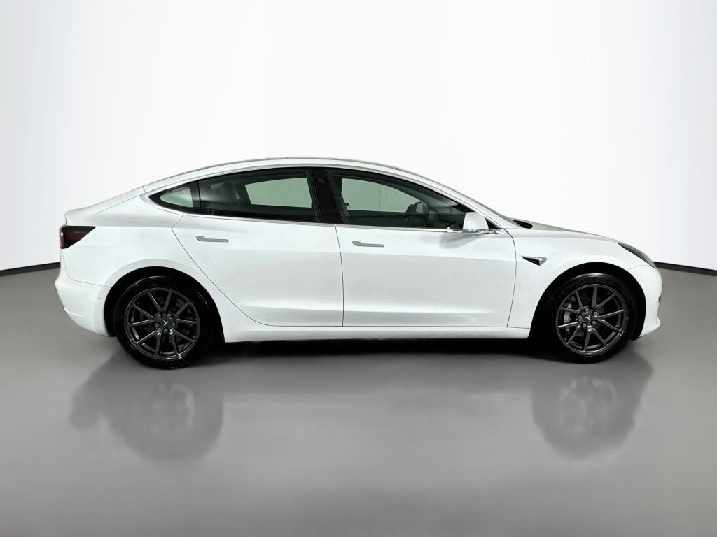 Used 2019 Tesla Model 3 Standard Range RWD image 9