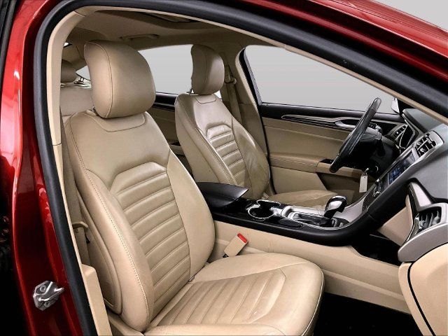 Used 2014 Ford Fusion SE w/ Equipment Group 202A FWD image 8
