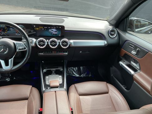 Used 2022 Mercedes-Benz GLB 250 4MATIC image 16