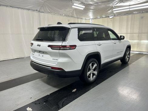 Used 2021 Jeep Grand Cherokee L Limited w/ Luxury Tech Group II AWD/4WD image 2