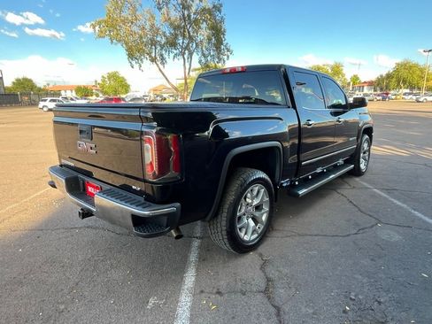 Used 2018 GMC Sierra 1500 SLT w/ SLT Premium Package image 9