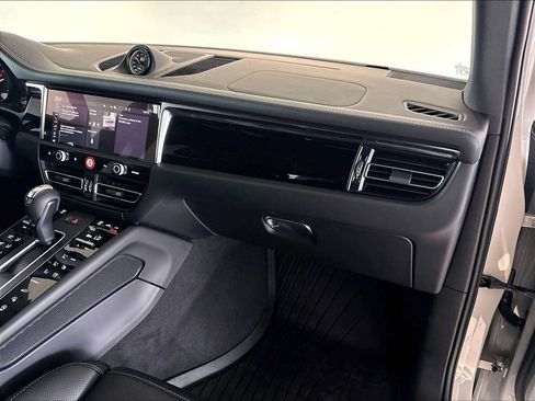 New 2026 Porsche Macan Turbo AWD/4WD image 22