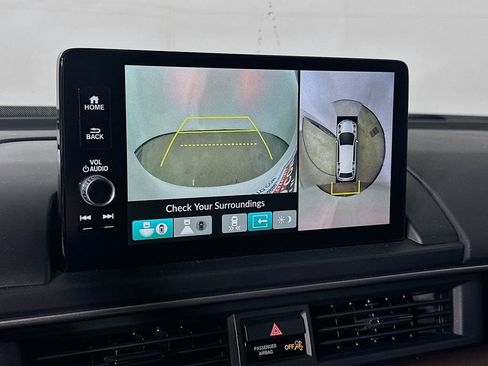 Used 2023 Honda Pilot Elite image 9