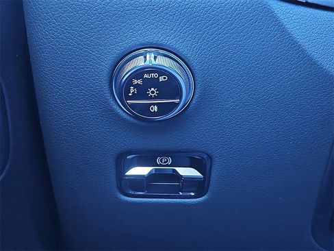 Certified 2026 Mercedes-Benz GLC 300 4MATIC image 23