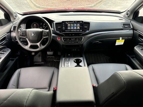 Certified 2025 Honda Ridgeline RTL image 13