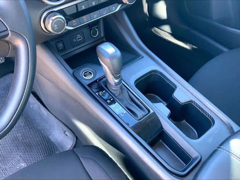 Used 2024 Nissan Sentra S image 16