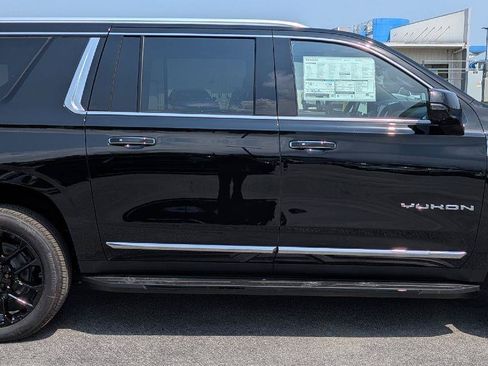 New 2026 GMC Yukon XL Elevation w/ Elevation Premium Package AWD/4WD image 5