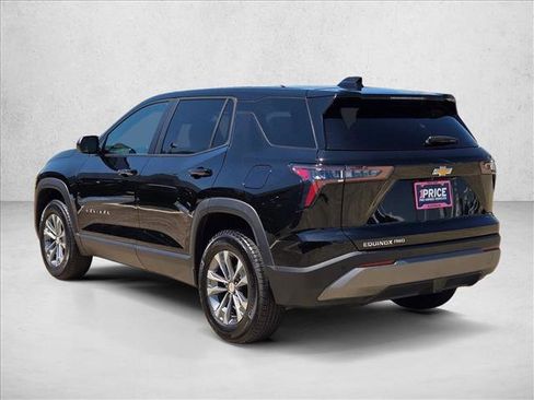 Used 2025 Chevrolet Equinox LT AWD/4WD image 8