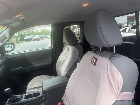 Used 2019 Toyota Tacoma SR w/ SX Package AWD/4WD image 10