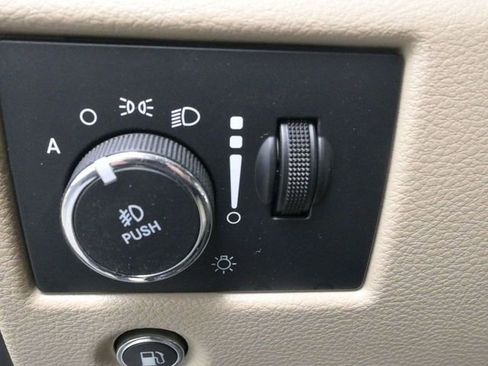 Used 2021 Jeep Grand Cherokee Limited image 18