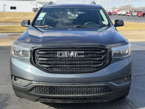 Used 2019 GMC Acadia SLT w/ Black Edition image 2