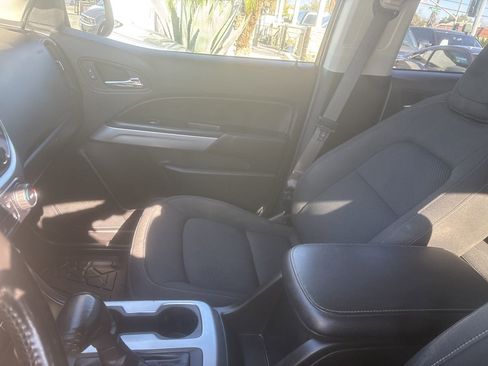 Used 2021 Chevrolet Colorado LT w/ Safety Package image 19