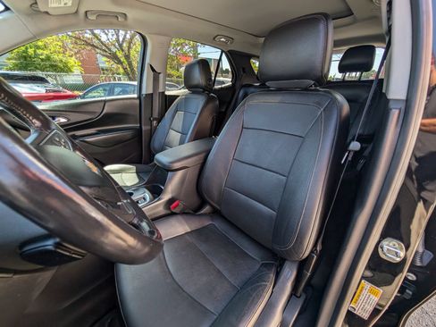 Used 2021 Chevrolet Equinox LT FWD image 16