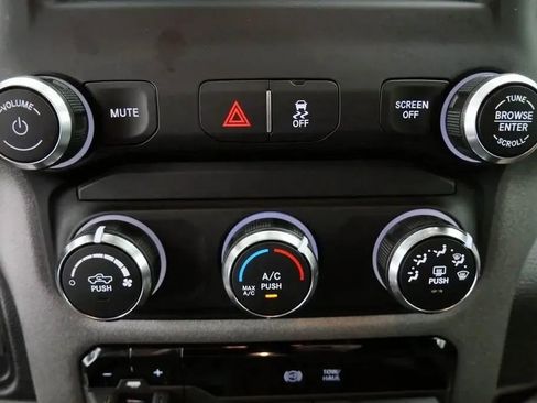 Used 2024 RAM 3500 Tradesman w/ Chrome Appearance Group AWD/4WD image 32