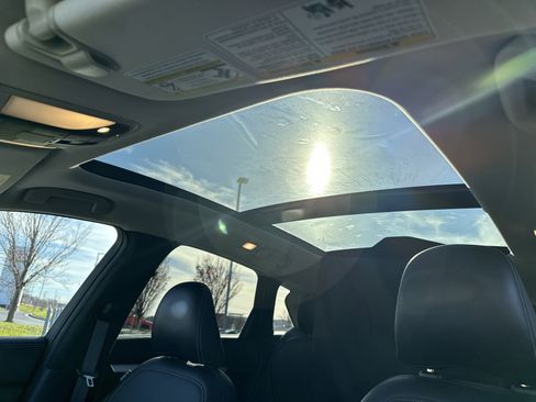 Used 2019 INFINITI QX50 Essential w/ Premium Heat Package image 28