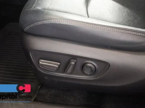 Used 2022 Toyota RAV4 Limited AWD/4WD image 13
