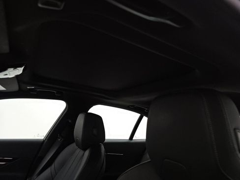 Used 2024 BMW 530i image 14