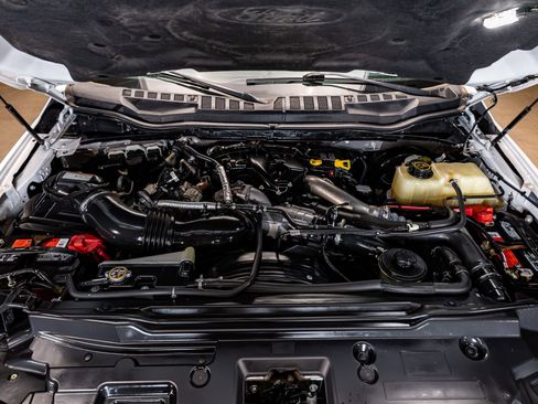 Used 2019 Ford F350 Lariat image 30