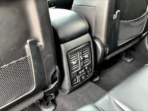 Used 2024 Dodge Durango GT image 34