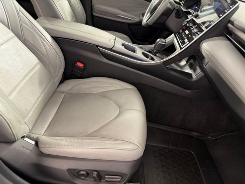 Used 2020 Toyota Avalon Limited w/ All Weather Liner Package FWD image 24