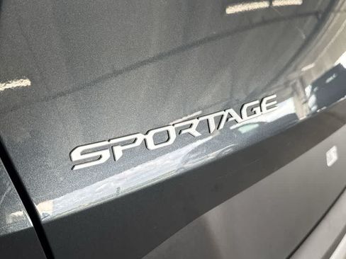 Used 2025 Kia Sportage LX AWD/4WD image 11