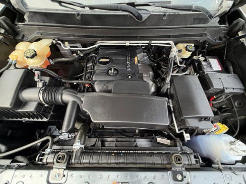 Used 2017 Chevrolet Colorado W/T w/ WT Convenience Package image 9