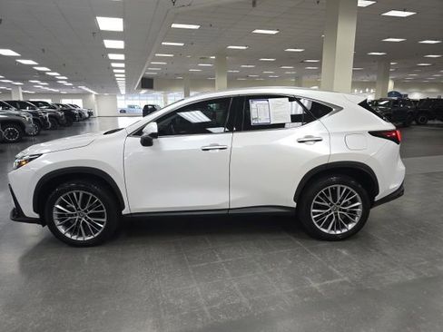 Used 2022 Lexus NX 350 AWD image 3